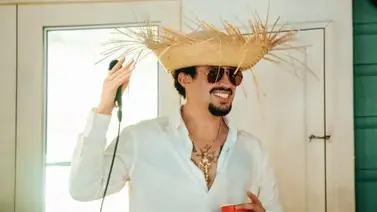 Bad Bunny celebra el lanzamiento de su álbum con los puertorriqueños Bad Bunny celebra el lanzamiento de su álbum con los puertorriqueños