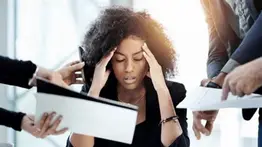 California implementará nuevas protecciones laborales para víctimas de violencia 