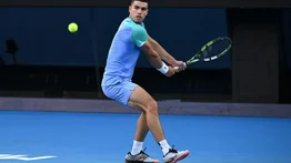 Carlos Alcaraz enfrenta dificultades previas al Australian Open (+Video)