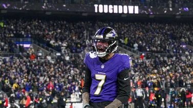 NFL: Ravens dominan a los Steelers y avanzan en el juego de comodines de la AFC