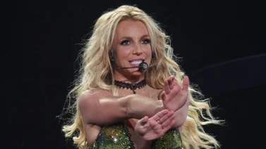 Mira a Britney Spears gozando al ritmo de "Isla Bonita" de Madonna (+Video)