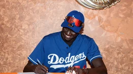 MLB: Dodgers firman a un lanzallamas africano de 17 años