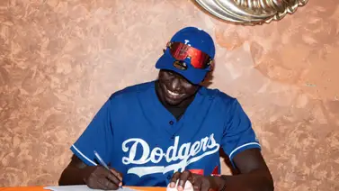 MLB: Dodgers firman a un lanzallamas africano de 17 años MLB: Dodgers firman a un lanzallamas africano de 17 años