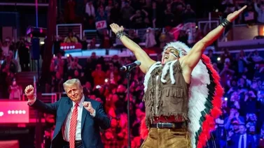 El baile de Donald Trump: Un símbolo que da la vuelta en redes sociales (+Video)