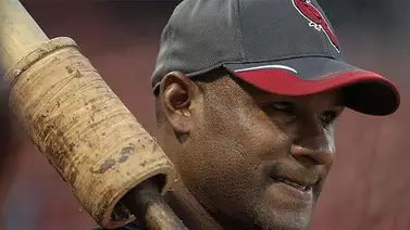 Un día como hoy en el 2002 Robert Pérez empató este récord en la LVBP Un día como hoy en el 2002 Robert Pérez empató este récord en la LVBP