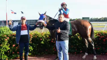 Entrenador Luis Valerón encabeza a ganadores venezolanos fuera del país Entrenador Luis Valerón encabeza a ganadores venezolanos fuera del país