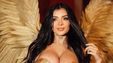 Karely Ruiz publica sensuales fotos previo al nacimiento de su hija 