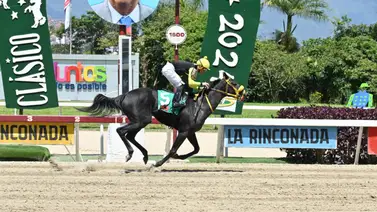 Este jockey logra victoria en La Rinconada Este jockey logra victoria en La Rinconada