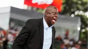 SPB: ¿Cuál fue el récord de Carl Herrera como director técnico de Spartans Distrito Capital? SPB: ¿Cuál fue el récord de Carl Herrera como director técnico de Spartans Distrito Capital?