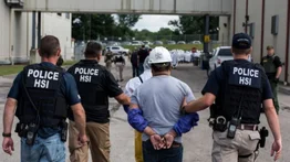 Derechos de inmigrantes: Cómo saber si tienes una orden de deportación en EEUU