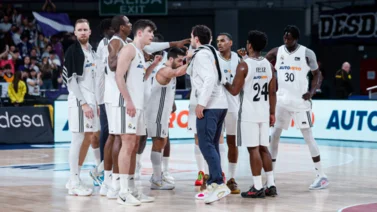 Liga Endesa: Real Madrid supera a Leyma Coruña y se adueña del liderato del torneo