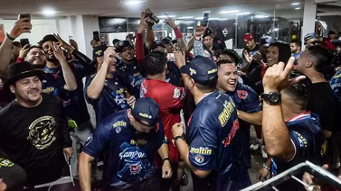 LVBP: ¡Locura total! Así celebran los fanáticos el campeonato de Cardenales de Lara (+video)