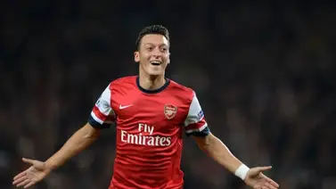 Este es el jugador que Mesut Özil pone por encima de Messi y Cristiano (+video) Este es el jugador que Mesut Özil pone por encima de Messi y Cristiano (+video)