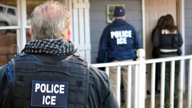 Controvertidas tácticas de la ICE en redadas contra migrantes y cómo protegerte 