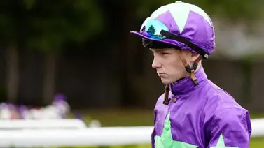 Histórico Loughnane: El jinete de 19 años fija la mayor cifra de triunfos en Reino Unido desde el Año 2000 Histórico Loughnane: El jinete de 19 años fija la mayor cifra de triunfos en Reino Unido desde el Año 2000