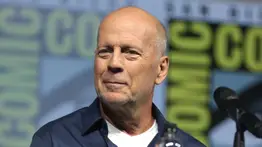 Esposa de Bruce Willis desata rumores devastadores sobre la salud del actor