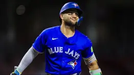 ¿El camino al corazón de Bo Bichette pasa por el estómago? Toronto lanza una oferta "carnívora" para retenerlo