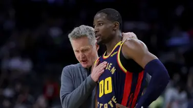 Tensión en la duela: Steve Kerr expulsado y los árbitros admiten error crucial Tensión en la duela: Steve Kerr expulsado y los árbitros admiten error crucial