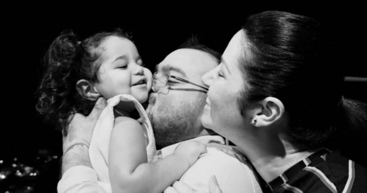 Actriz venezolana Daniela Alvarado presenta a su hija Olivia en emotivo post navideño