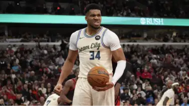 Giannis Antetokounmpo enciende el debate sobre su salida de Milwaukee Giannis Antetokounmpo enciende el debate sobre su salida de Milwaukee