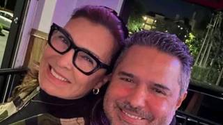 Actriz venezolana Alba Roversi varada en Bogotá por cancelación de vuelo a Caracas