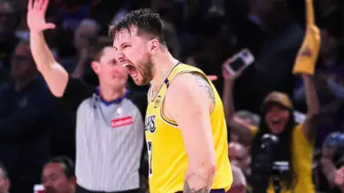Luka Dončić rompe el récord de triples en la historia de los Lakers Luka Dončić rompe el récord de triples en la historia de los Lakers