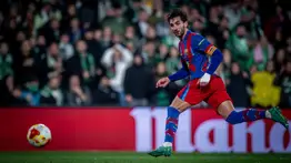 El Barcelona elimina al Racing y sigue con vida en la Copa del Rey