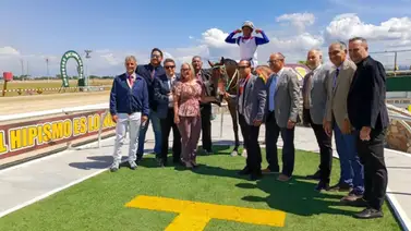 Skydive sin enemigos: Un galope autoritario abre el calendario hípico en el óvalo de Hinava Skydive sin enemigos: Un galope autoritario abre el calendario hípico en el óvalo de Hinava