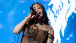 Acribillan a Yailin “La Más Viral” en redes sociales por interpretar “Amor Eterno”