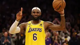 LeBron James alcanza la frontera final de la inmortalidad: nueva cifra milenaria en su poder