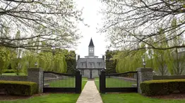 Coolmore descarta planes de inversión a gran escala en la hípica japonesa