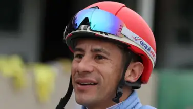 Junior Alvarado sufre aparatosa caída este sábado en Gulfstream Park Junior Alvarado sufre aparatosa caída este sábado en Gulfstream Park