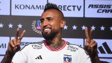 Arturo Vidal regresa a Colo-Colo entre aplausos y ovaciones (+Video) Arturo Vidal regresa a Colo-Colo entre aplausos y ovaciones (+Video)