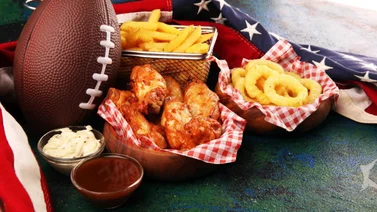 Cuáles son los alimentos que bajaron y subieron de precio antes del Super Bowl LVIII