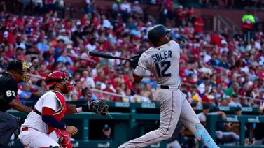 MLB: Pelotero cubano aún espera firmar por un equipo MLB: Pelotero cubano aún espera firmar por un equipo