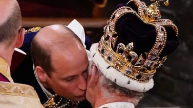Así se moverían las cartas dentro de la realeza británica si el rey Carlos III llega a faltar ¿Qué pasará con el príncipe Harry?