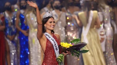 La Miss Universo 2020 Andrea Meza se roba toda la atención en el juego de la Serie del Caribe (+Imágenes)