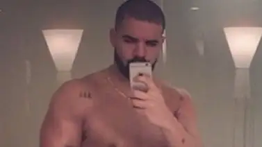¡Uy papá! Drake rompe el silencio tras video autocomplaciéndose frente a un espejo (+Declaraciones) ¡Uy papá! Drake rompe el silencio tras video autocomplaciéndose frente a un espejo (+Declaraciones)