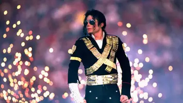 30 años atrás el “Rey del pop” Michael Jackson hizo renacer el escenario del medio tiempo del Super Bowl (+Performance) 30 años atrás el “Rey del pop” Michael Jackson hizo renacer el escenario del medio tiempo del Super Bowl (+Performance)