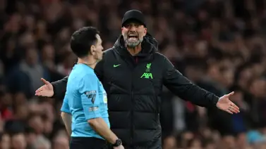 Jürgen Klopp carga contra la IFAB y posible uso de la tarjeta azul Jürgen Klopp carga contra la IFAB y posible uso de la tarjeta azul