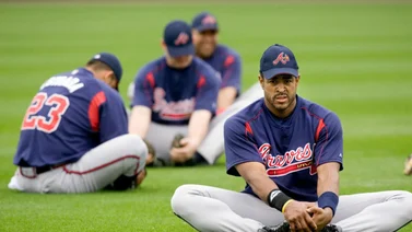 Este jugador fue una de las últimas leyendas que dominó la NFL y la MLB en su carrera