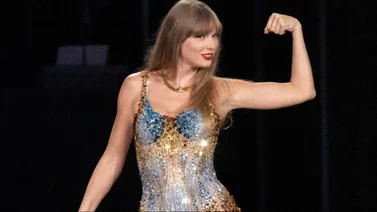 ¡El amor a todo color! Taylor Swift selecciona este accesorio para “echar porras” a su novio en la final del Super Bowl 