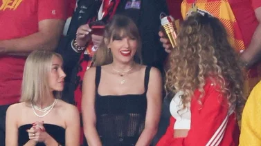 ¡Fondo, fondo, fondo! Pillan a Taylor Swift “empinando el codo” en la final del Super Bowl 2024 (+Video)