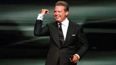 Fanáticas de Luis Miguel se descontrolan en las inmediaciones del Monumental Simón Bolívar (+Video)