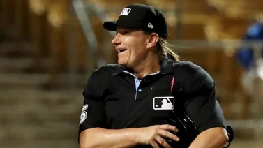 MLB: ¡Histórico! Conoce a la primera mujer umpire en Grandes Ligas