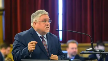 Fiscal de Virginia solicita a la vicepresidenta, Kamala Harris, aplicar la enmienda 25 de la Constitución Fiscal de Virginia solicita a la vicepresidenta, Kamala Harris, aplicar la enmienda 25 de la Constitución