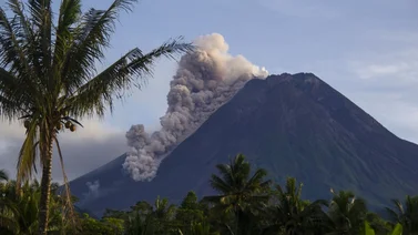 ¡Qué miedo! Entró en erupción el volcán más activo del mundo