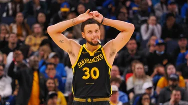 NBA: ¡No lo podrás creer! Mira la canasta de cancha a cancha que anotó Stephen Curry