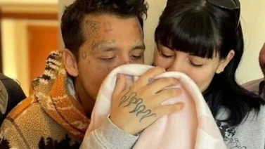 Christian Nodal y Cazzu abren la intimidad de su hogar para mostrar por primera vez la carita de su bebé ¿A quién se parece?