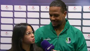 Enternecedor: Hija de futbolista venezolano en Europa actúa como traductora en una entrevista Enternecedor: Hija de futbolista venezolano en Europa actúa como traductora en una entrevista